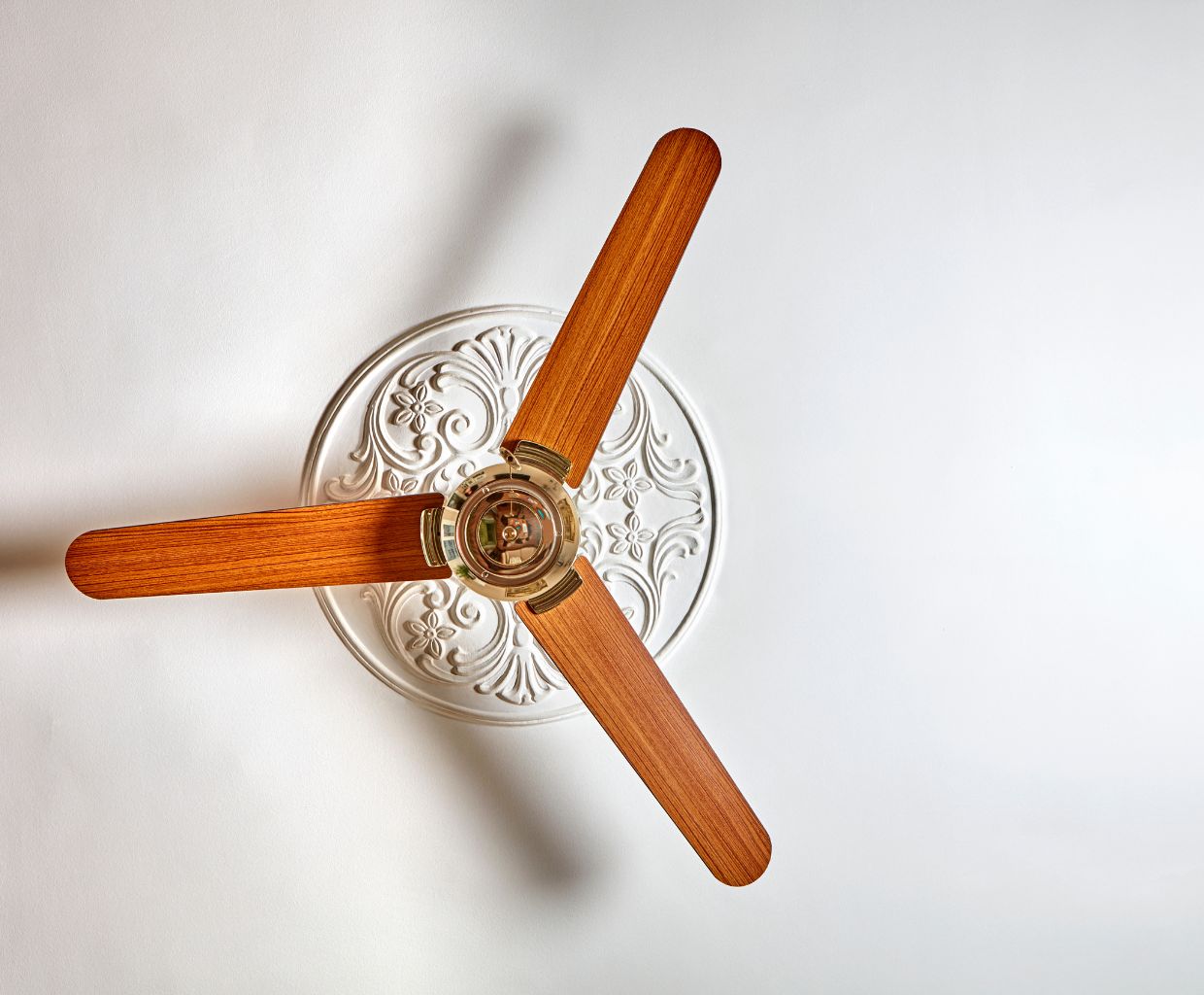 Six Wooden Ceiling Fan Designs That Will Wow You